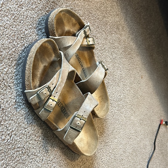 Birkenstock sandals. Size 41. Beige color. Minimal wear. - Picture 5 of 5